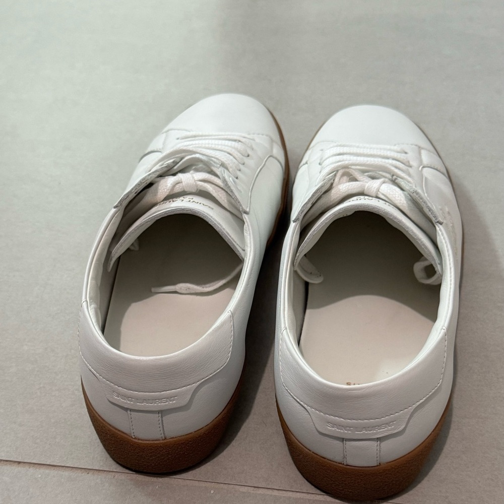 YSL - SAINT LAURENT COURT CLASSIC EMBROIDERED SNEAKERS IN SMOOTH LEATHER OPTIC - Picture 3 of 6